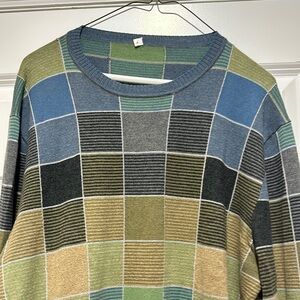 Bloomingdale’s Men's Blue and Gray Sweater